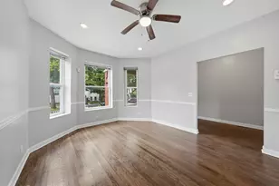 7843 S Burnham Ave, Chicago, IL 60649 - Photo 2