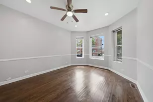 7843 S Burnham Ave, Chicago, IL 60649 - Photo 10