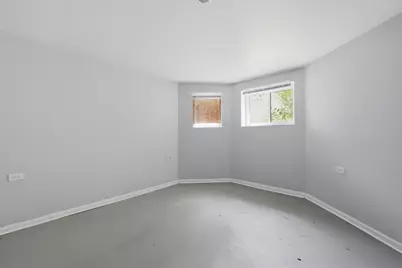 7843 S Burnham Avenue, Chicago, IL 60649 - Photo 18