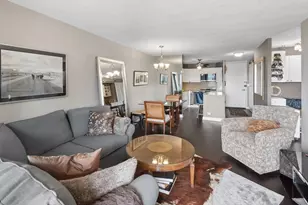 1960 N Lincoln Park West Ave, Chicago, IL 60614 - Photo 2