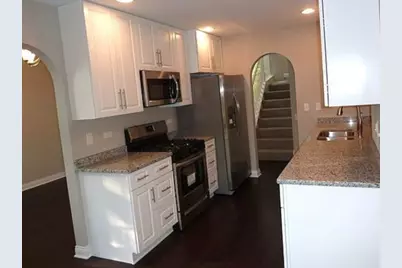 1585 Regan Court, Hoffman Estates, IL 60192 - Photo 4