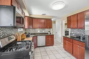 674 St Marys Pkwy, Buffalo Grove, IL 60089 - Photo 10