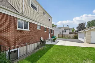 674 St Marys Pkwy, Buffalo Grove, IL 60089 - Photo 32