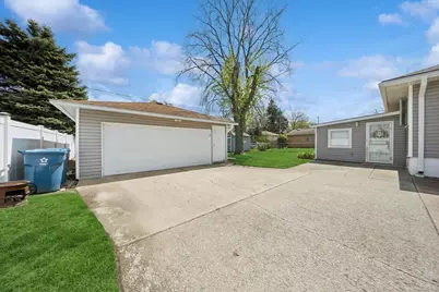 883 Buffalo Avenue, Calumet City, IL 60409 - Photo 14
