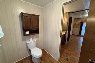 112 E 6th St, Staunton, IL 62088 - Photo 22
