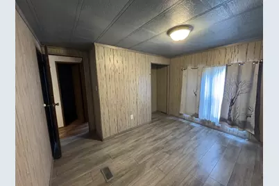 112 E 6th Street, Staunton, IL 62088 - Photo 16