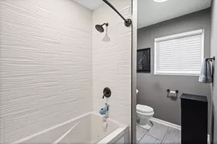 309 Willow Rd, Wauconda, IL 60084 - Photo 8