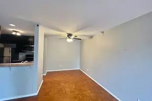 1912 Prairie Square, Schaumburg, IL 60173 - Photo 12