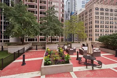 212 W Washington Street #1505, Chicago, IL 60606 - Photo 32