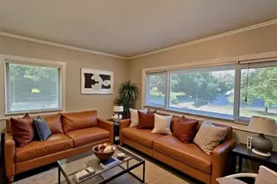 101 Shabbona Dr, Park Forest, IL 60466 - Photo 2