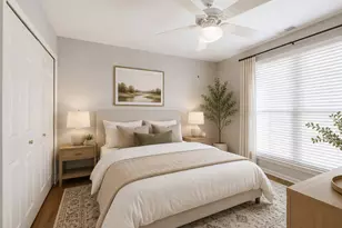 545 Harlowe Ln, Naperville, IL 60565 - Photo 10