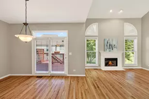 545 Harlowe Ln, Naperville, IL 60565 - Photo 22
