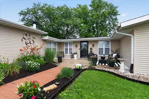 10721 Grover Oaks, Roscoe, IL 61073 - Photo 6