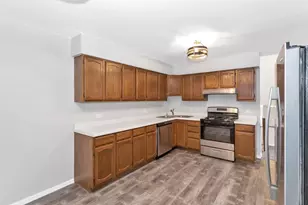 708 Michigan Ave Ave, South Elgin, IL 60177 - Photo 2