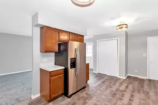 708 Michigan Ave Ave, South Elgin, IL 60177 - Photo 6