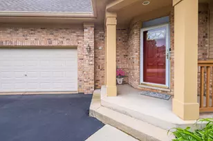 41 Spyglass Cir, Palos Heights, IL 60463 - Photo 2