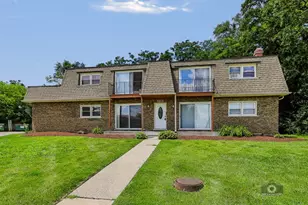 9761 Ravinia Ln, Orland Park, IL 60462 - Photo 1
