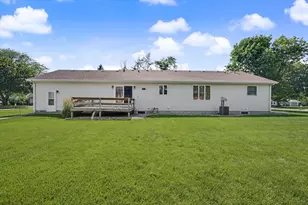 [Address not provided], Gibson City, IL 60936 - Photo 2