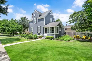 4541 Forest Ave, Downers Grove, IL 60515 - Photo 4