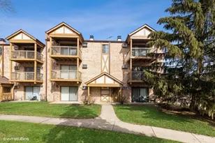 829 S Dwyer Ave, Arlington Heights, IL 60005 - Photo 1