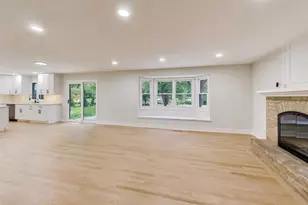 251 Perth Rd, Cary, IL 60013 - Photo 6