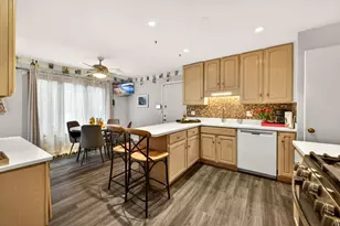 4609 Birchwood Ave, Skokie, IL 60076 - Photo 12