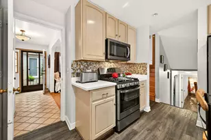 4609 Birchwood Ave, Skokie, IL 60076 - Photo 18