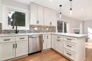 973 Old Oak Cir, Algonquin, IL 60102 - Photo 4