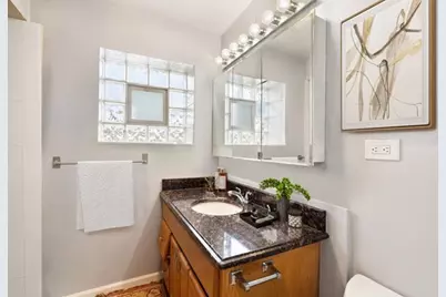 4006 W Nelson Street #6B, Chicago, IL 60641 - Photo 8