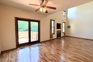 1354 Ridge Dr, Sycamore, IL 60178 - Photo 8
