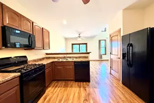 1354 Ridge Dr, Sycamore, IL 60178 - Photo 12