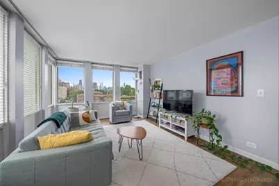444 W Fullerton Parkway #604, Chicago, IL 60614 - Photo 2