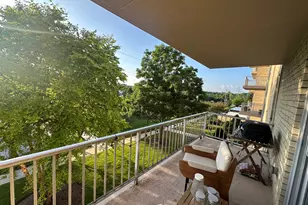 110 W Butterfield Rd, Elmhurst, IL 60126 - Photo 22