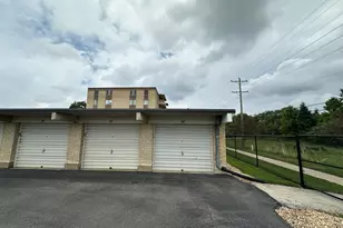 110 W Butterfield Rd, Elmhurst, IL 60126 - Photo 24