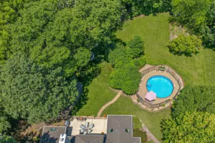 71 Long Grove Rd, Yorkville, IL 60560 - Photo 2