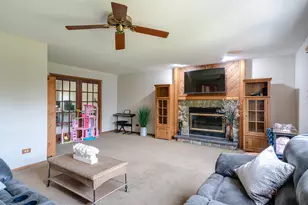913 Cherokee Ct, Lake Villa, IL 60046 - Photo 10