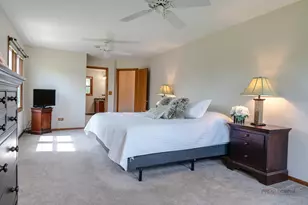 913 Cherokee Ct, Lake Villa, IL 60046 - Photo 20