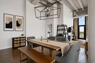 1601 W School St, Chicago, IL 60657 - Photo 10