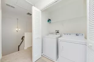212 Commerce Street E, Aurora, IL 60504 - Photo 14