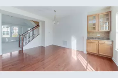 212 Commerce Street E, Aurora, IL 60504 - Photo 4