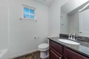212 Commerce Street E, Aurora, IL 60504 - Photo 12