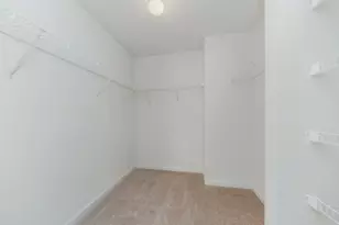 212 Commerce Street E, Aurora, IL 60504 - Photo 10