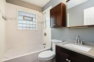 231 W 35th St, Steger, IL 60475 - Photo 12