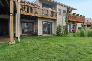 74 Commonwealth Ct, Vernon Hills, IL 60061 - Photo 12