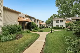 74 Commonwealth Ct, Vernon Hills, IL 60061 - Photo 14