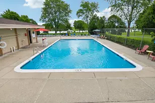 74 Commonwealth Ct, Vernon Hills, IL 60061 - Photo 18