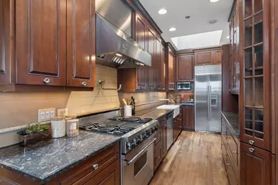 550 W Surf Street #609, Chicago, IL 60657 - Photo 8