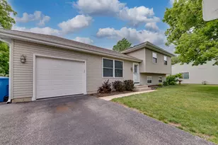 922 Capistrano Terrace, Bartlett, IL 60103 - Photo 2