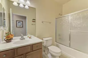 2886 Edgewater Dr, Elgin, IL 60124 - Photo 24