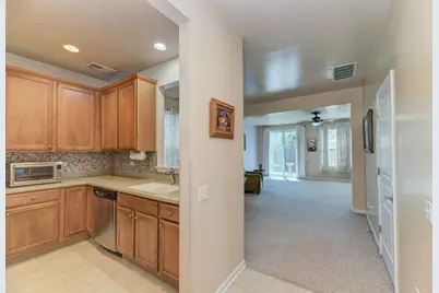 2886 Edgewater Drive, Elgin, IL 60124 - Photo 4